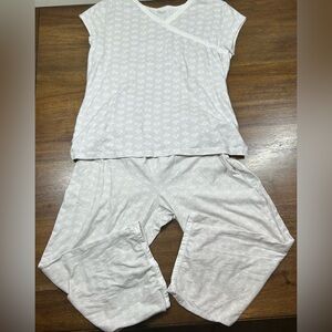 Garnet Hill Size S Asian Wrap Green & White Floral Geo Print Pajamas